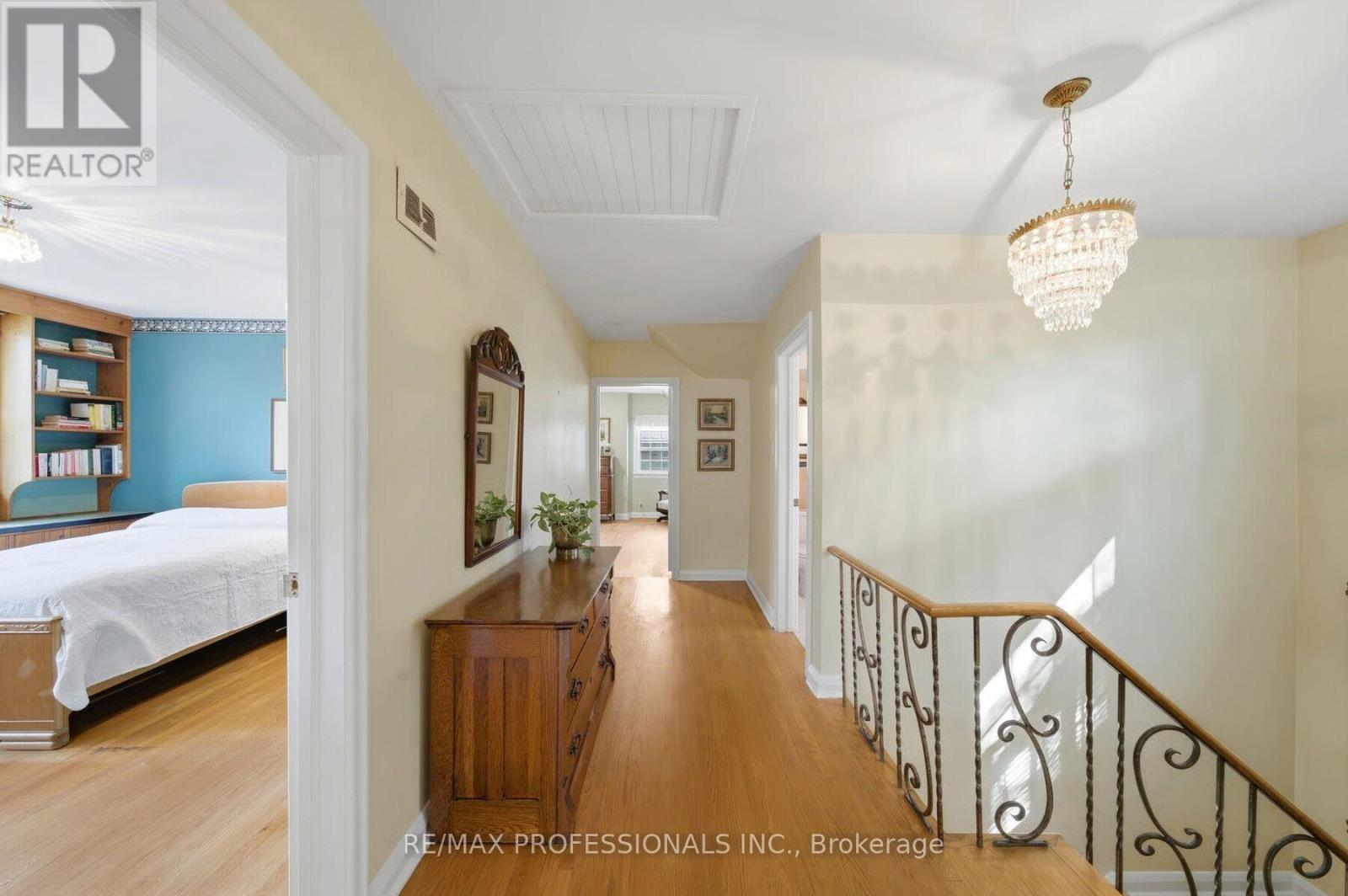 15 Hartfield Court, Toronto, Ontario  M9A 3E4 - Photo 21 - W13794140