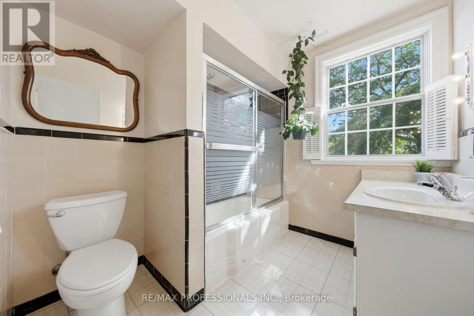 15 Hartfield Court, Toronto, Ontario  M9A 3E4 - Photo 26 - W13794140