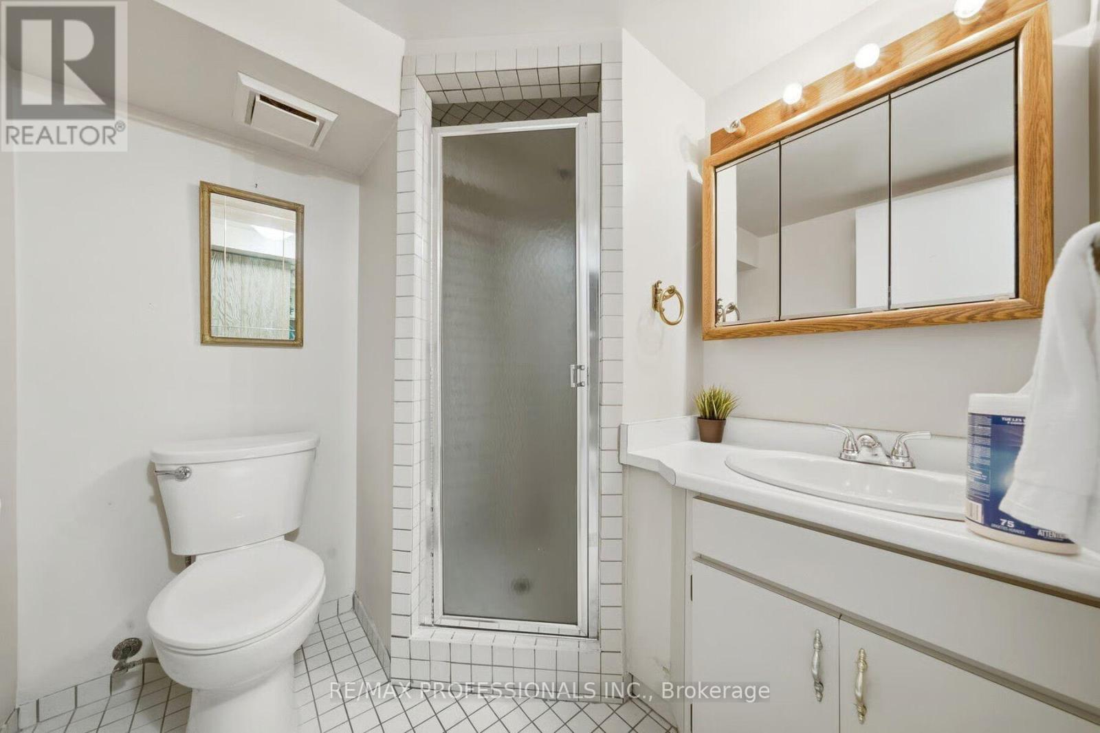 15 Hartfield Court, Toronto, Ontario  M9A 3E4 - Photo 30 - W13794140