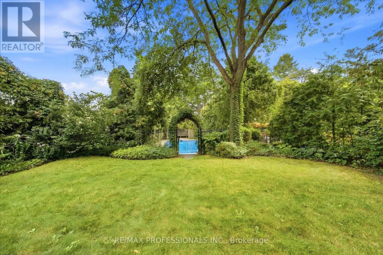 15 Hartfield Court, Toronto, Ontario  M9A 3E4 - Photo 35 - W13794140