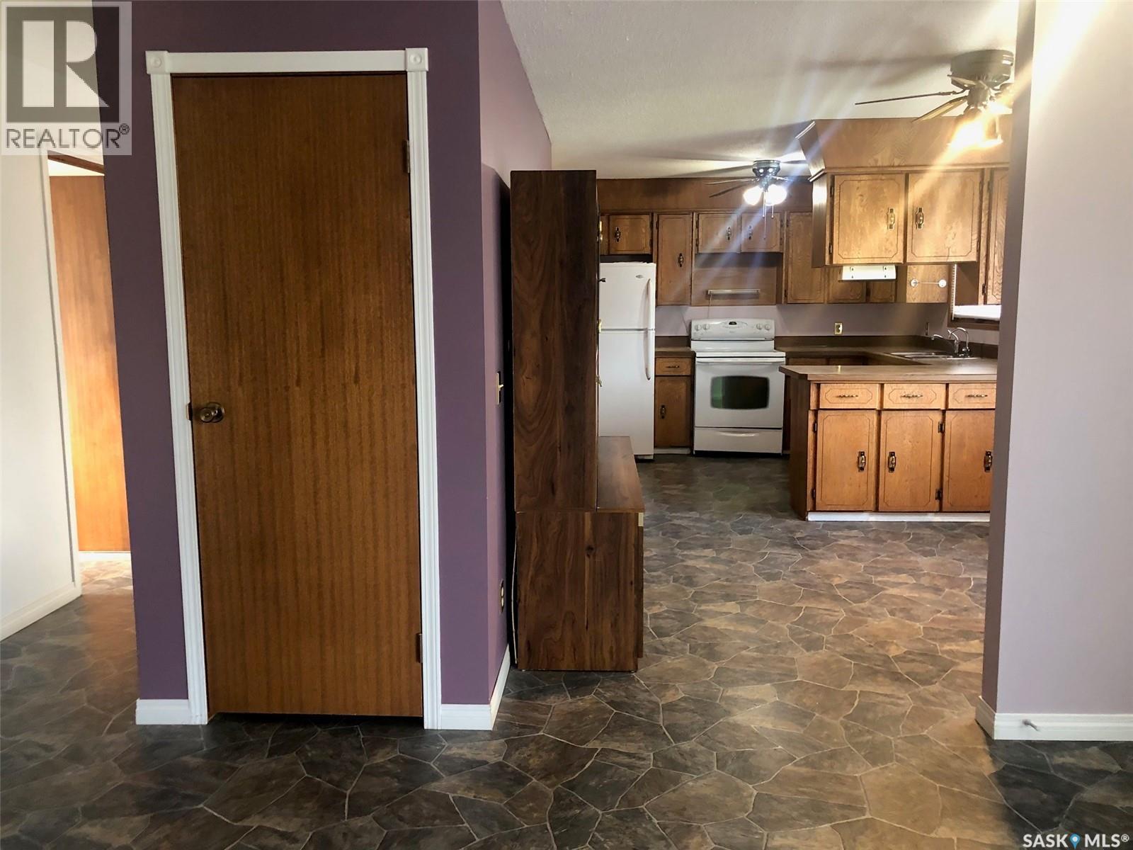 237 Fourth Street Ne, Preeceville, Saskatchewan  S0A 3B0 - Photo 26 - SK048687