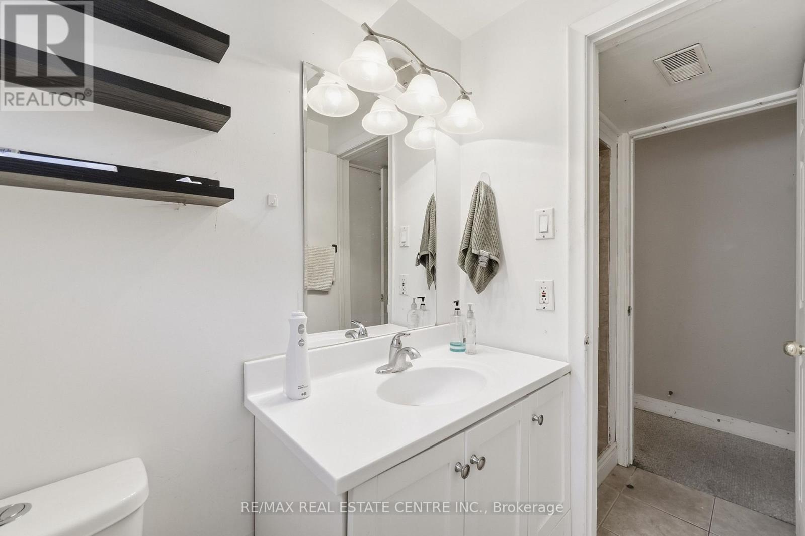 122 Greenbrier Drive, Waterloo, Ontario  N2L 4B5 - Photo 23 - X13794102