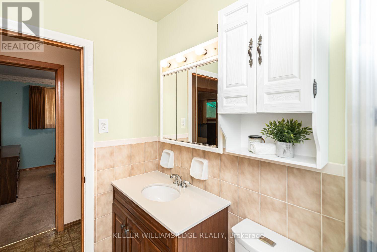 30 Goldfinch Road, Hamilton, Ontario  L9A 3W7 - Photo 23 - X13794162
