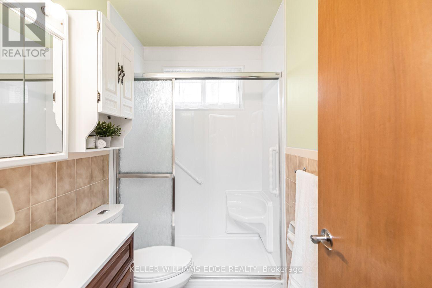 30 Goldfinch Road, Hamilton, Ontario  L9A 3W7 - Photo 25 - X13794162