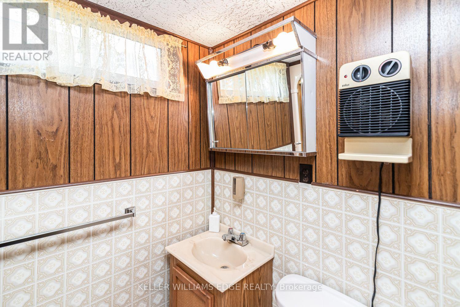 30 Goldfinch Road, Hamilton, Ontario  L9A 3W7 - Photo 37 - X13794162