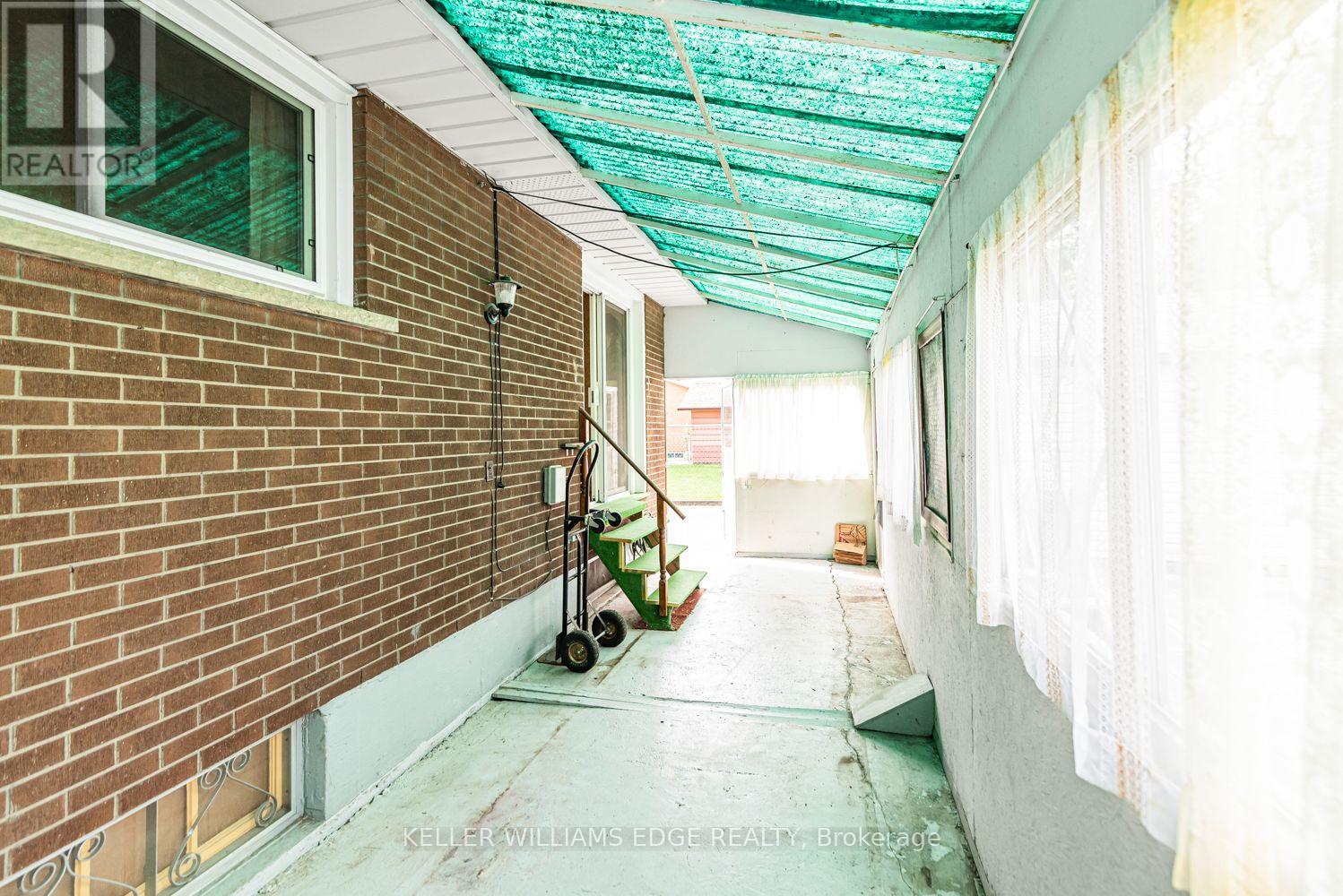 30 Goldfinch Road, Hamilton, Ontario  L9A 3W7 - Photo 38 - X13794162