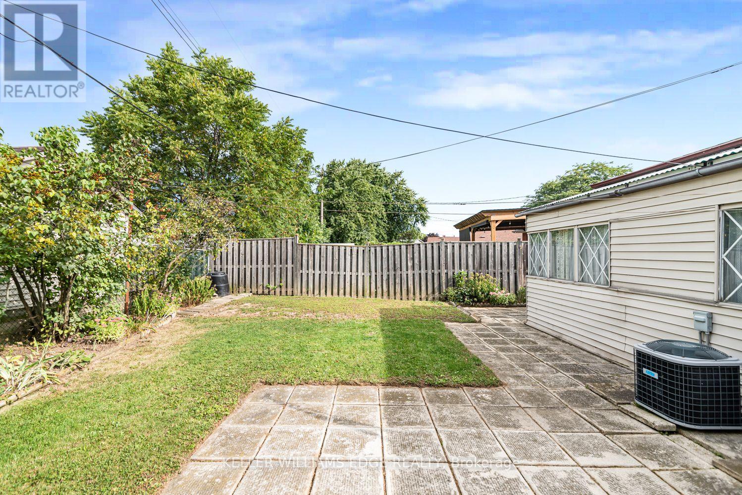 30 Goldfinch Road, Hamilton, Ontario  L9A 3W7 - Photo 40 - X13794162