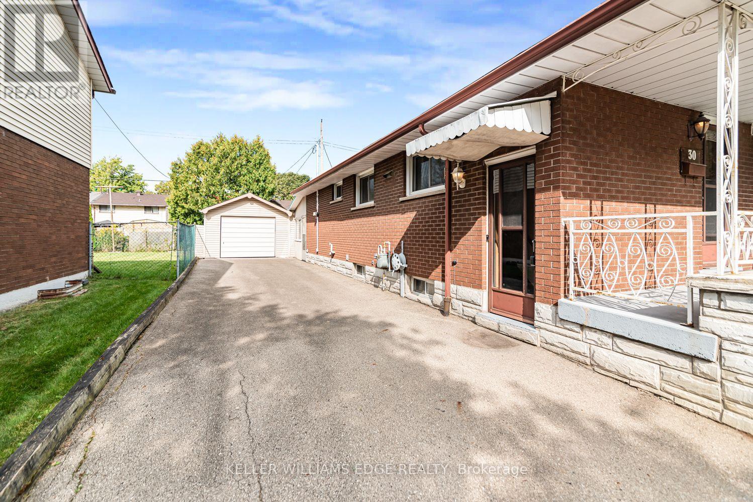 30 Goldfinch Road, Hamilton, Ontario  L9A 3W7 - Photo 46 - X13794162