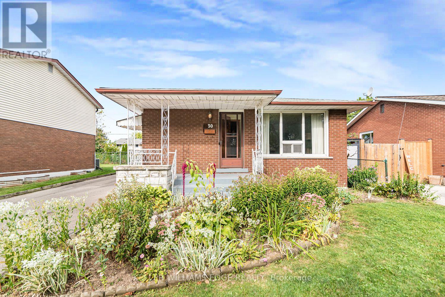 30 Goldfinch Road, Hamilton, Ontario  L9A 3W7 - Photo 48 - X13794162