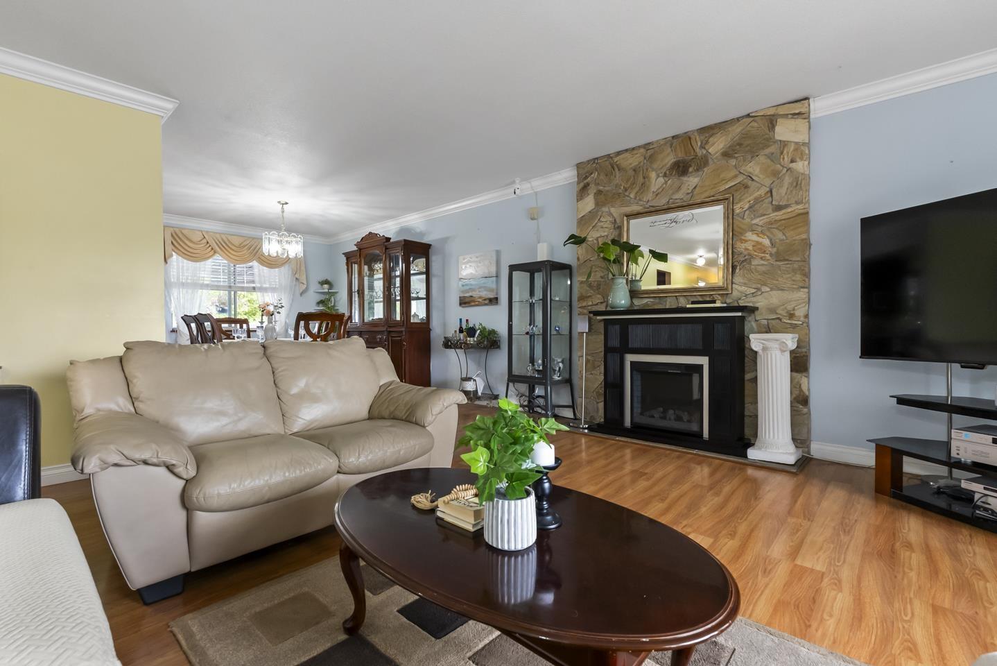 8825 160 Street, Surrey, British Columbia  V4N 2X8 - Photo 4 - R3166369