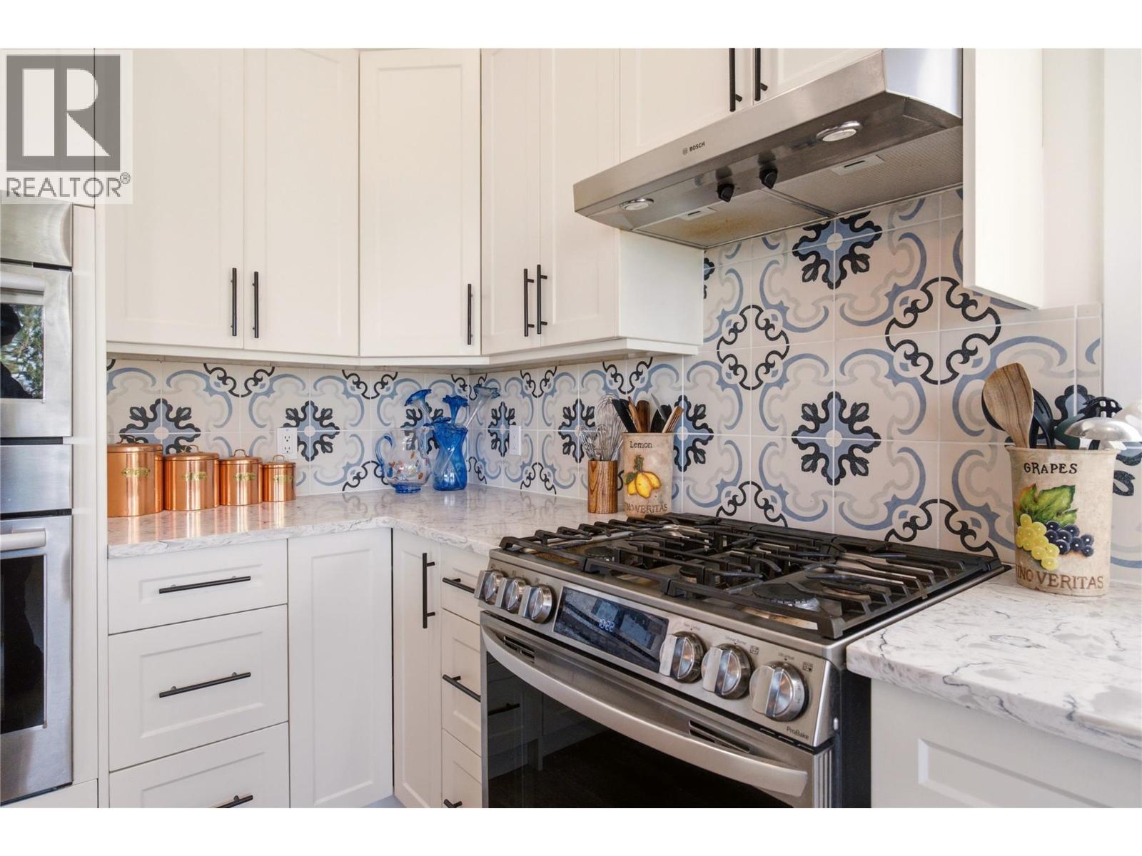 724 Lone Pine Drive, Kelowna, British Columbia  V1P 1A1 - Photo 7 - 10401010