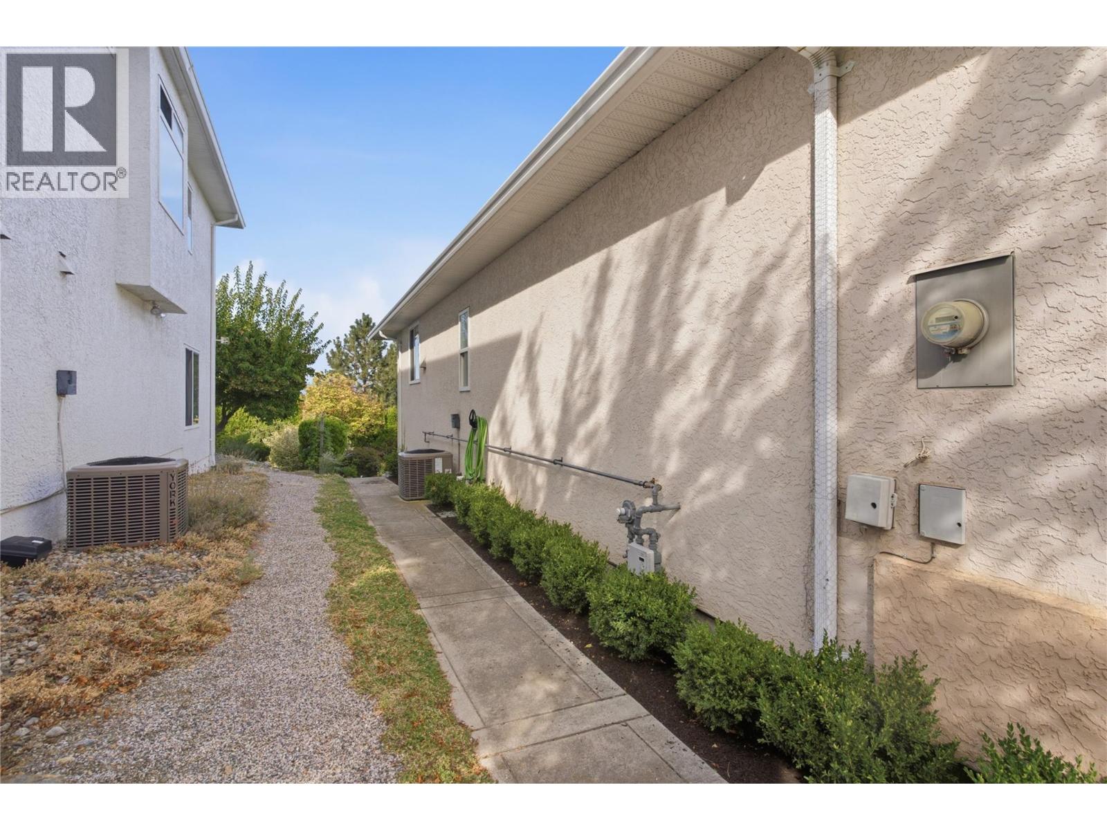 724 Lone Pine Drive, Kelowna, British Columbia  V1P 1A1 - Photo 51 - 10401010