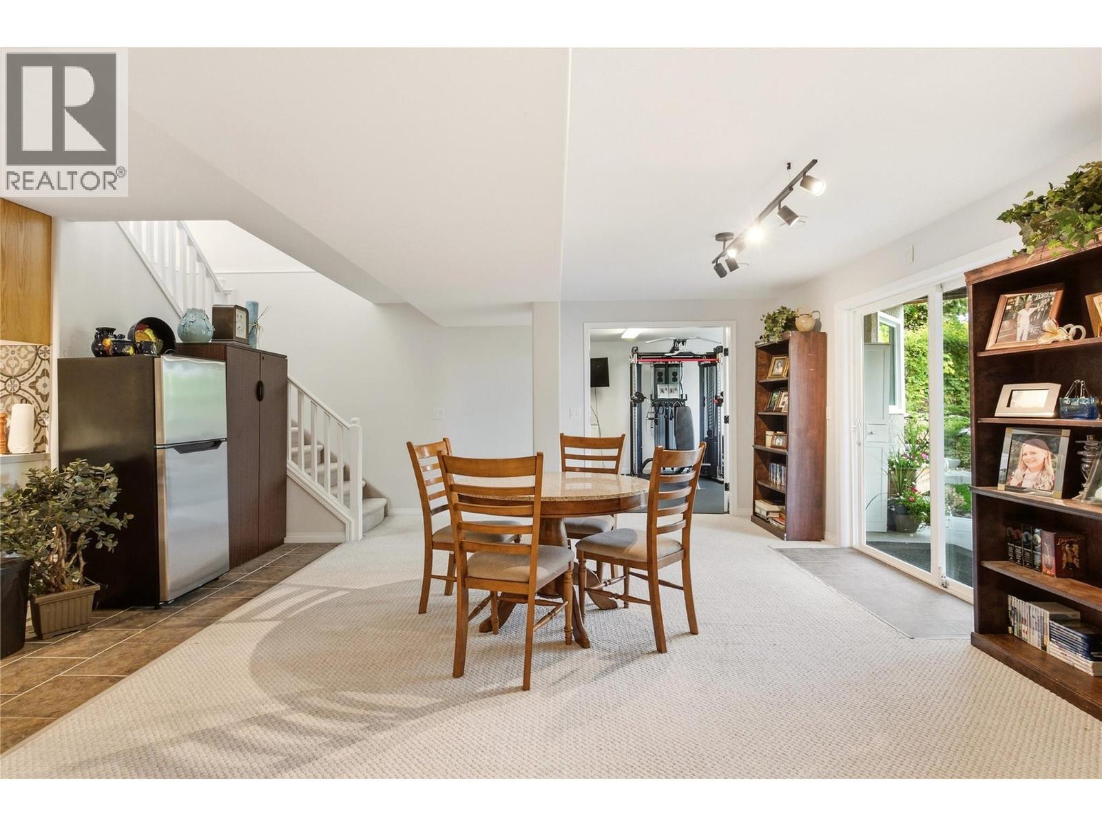 724 Lone Pine Drive, Kelowna, British Columbia  V1P 1A1 - Photo 34 - 10401010