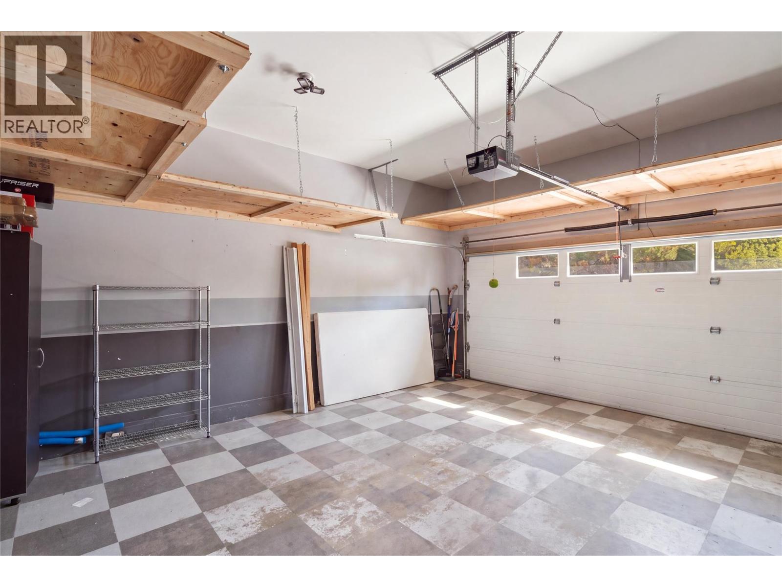 724 Lone Pine Drive, Kelowna, British Columbia  V1P 1A1 - Photo 56 - 10401010
