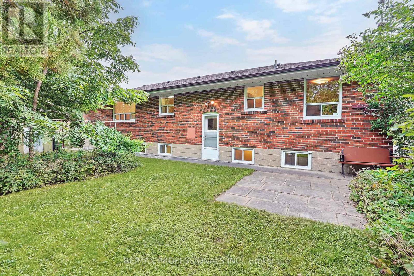 45 Fernalroy Boulevard, Toronto, Ontario  M8Z 3W2 - Photo 44 - W13792232