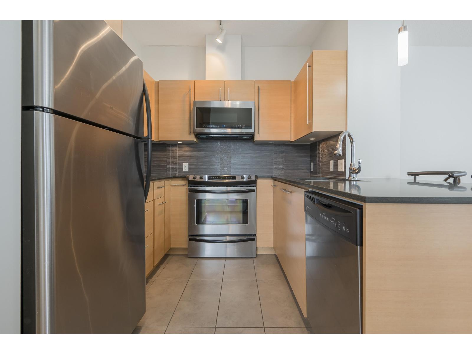 404 13399 104 Avenue, Surrey, British Columbia  V3T 0C9 - Photo 8 - R3165793