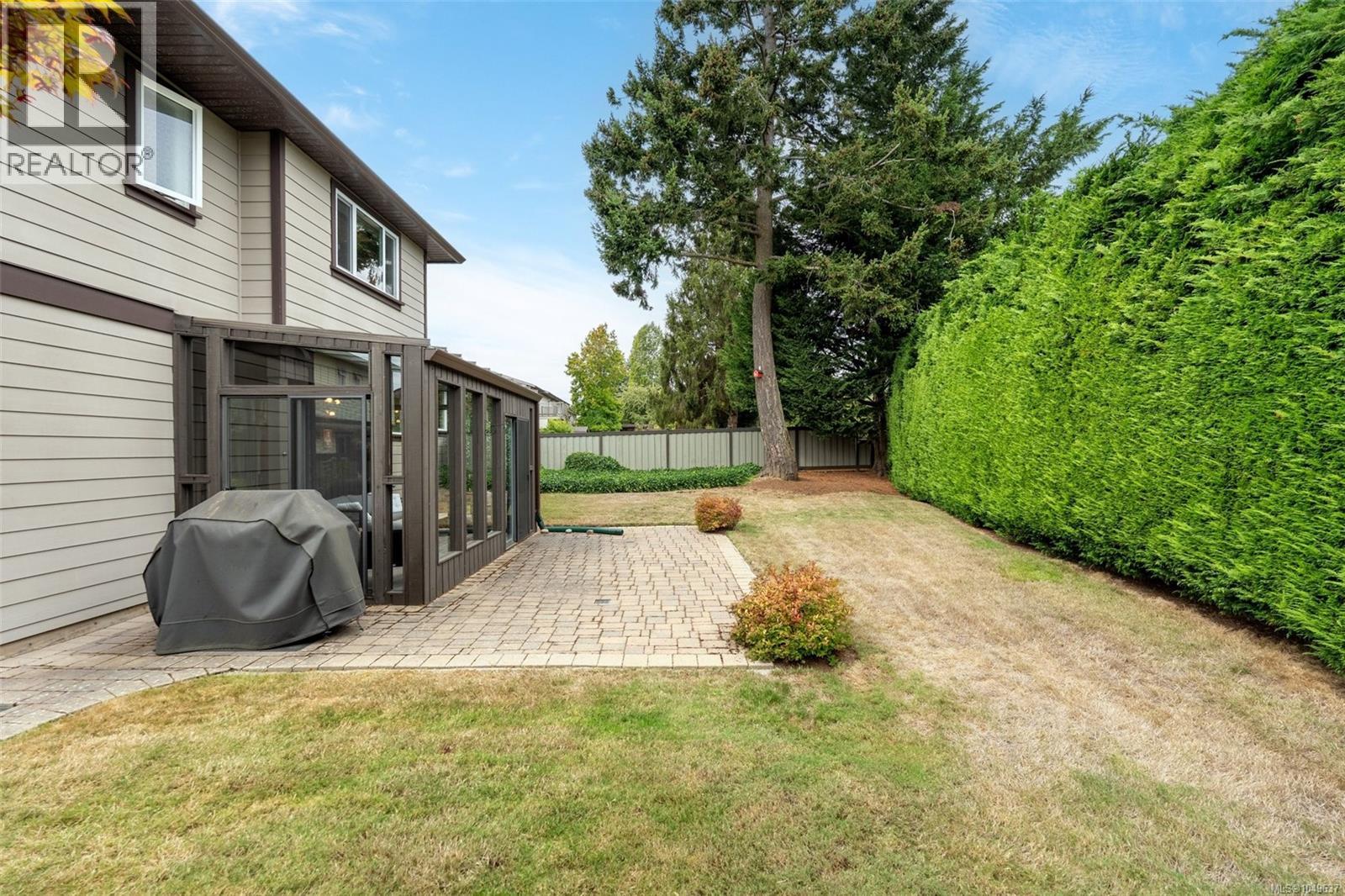 2056 Skyline Cres, Central Saanich, British Columbia  V8M 1M6 - Photo 42 - 1049637