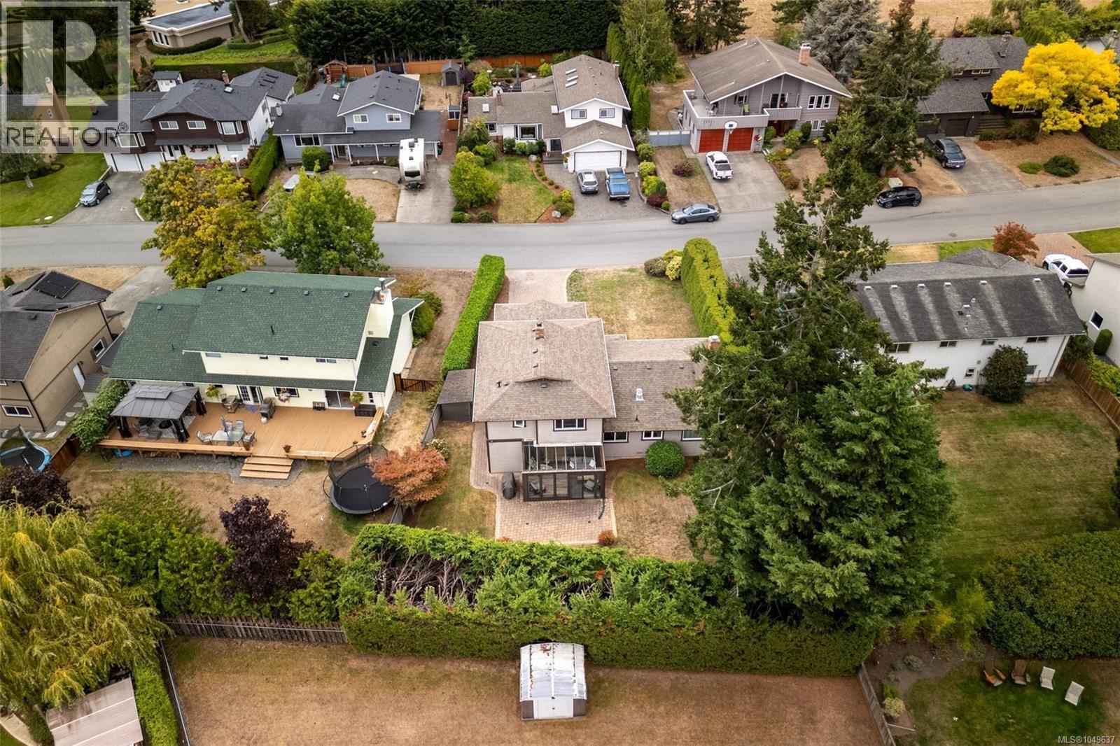 2056 Skyline Cres, Central Saanich, British Columbia  V8M 1M6 - Photo 49 - 1049637