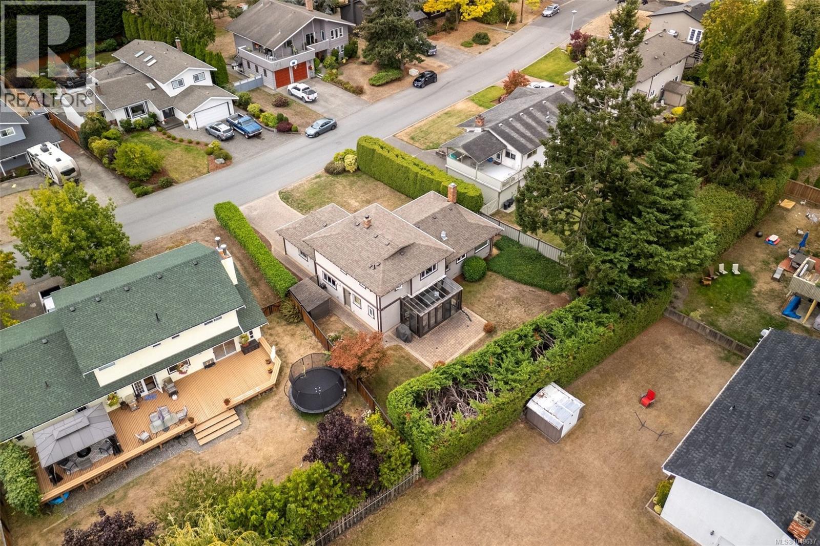 2056 Skyline Cres, Central Saanich, British Columbia  V8M 1M6 - Photo 48 - 1049637