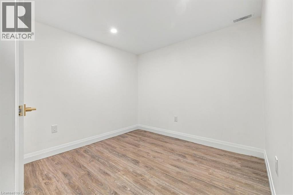 212 West 33rd Street, Hamilton, Ontario  L9C 5J5 - Photo 15 - 40863005