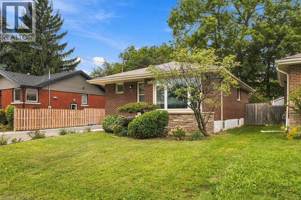 212 West 33rd Street, Hamilton, Ontario  L9C 5J5 - Photo 2 - 40863005