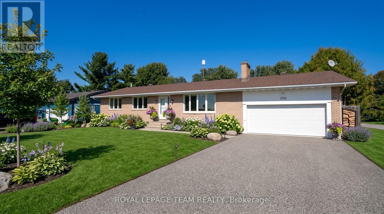 2830 JOHN SHAW ROAD, Ottawa, Ontario
