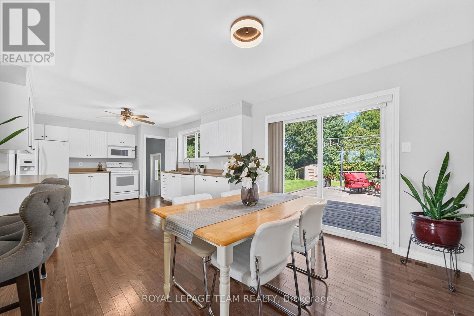 2830 John Shaw Road, Ottawa, Ontario  K0A 2H0 - Photo 13 - X13794246