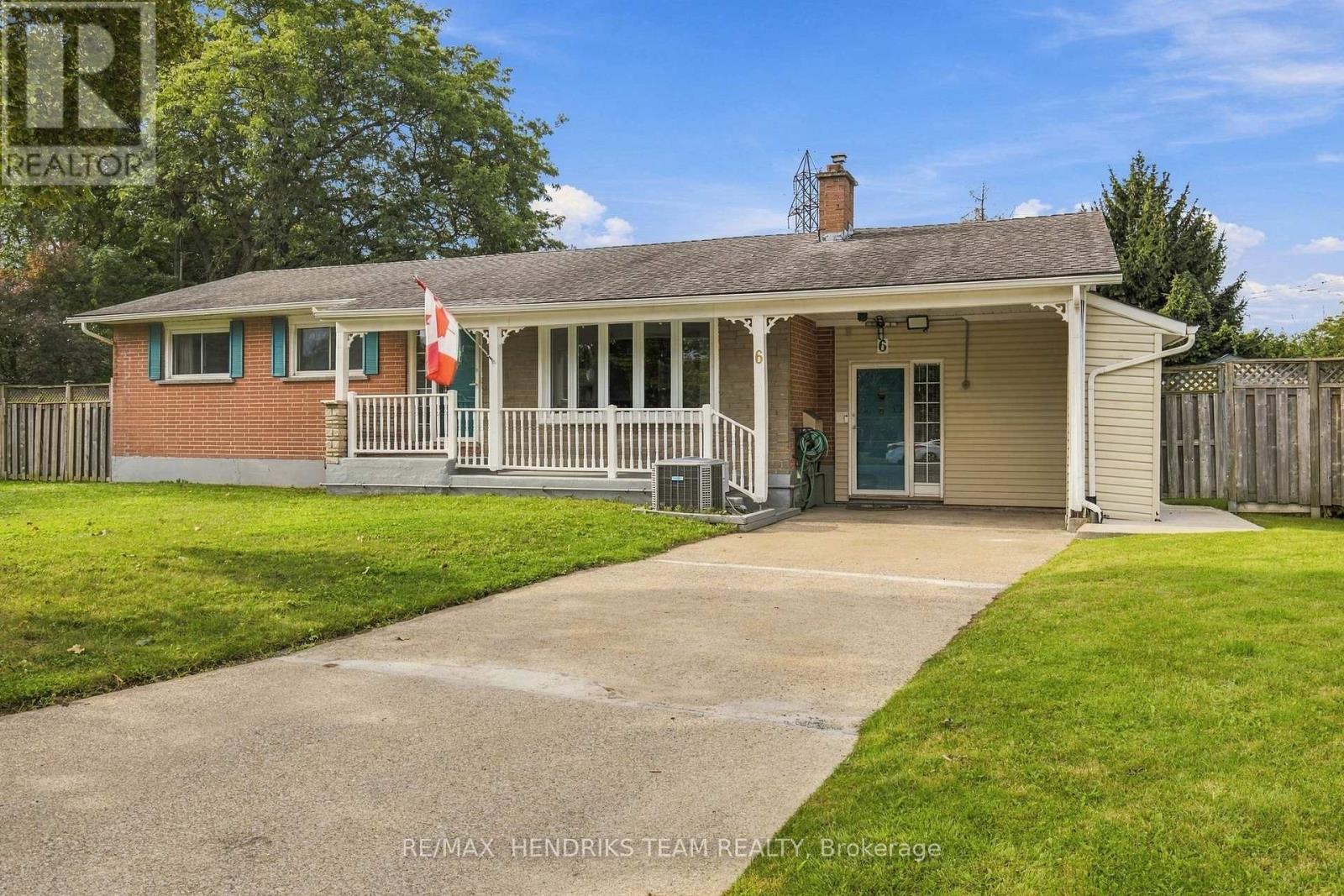 6 Glengrove Circle E, St. Catharines (Glendale/glenridge), Ontario  L2T 2Y9 - Photo 2 - X13794210