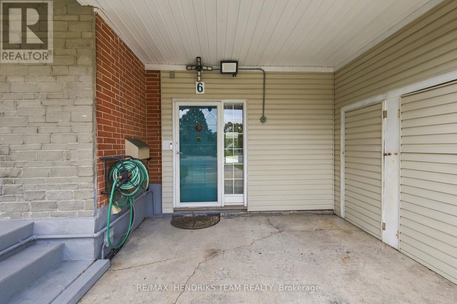 6 Glengrove Circle E, St. Catharines (Glendale/glenridge), Ontario  L2T 2Y9 - Photo 4 - X13794210