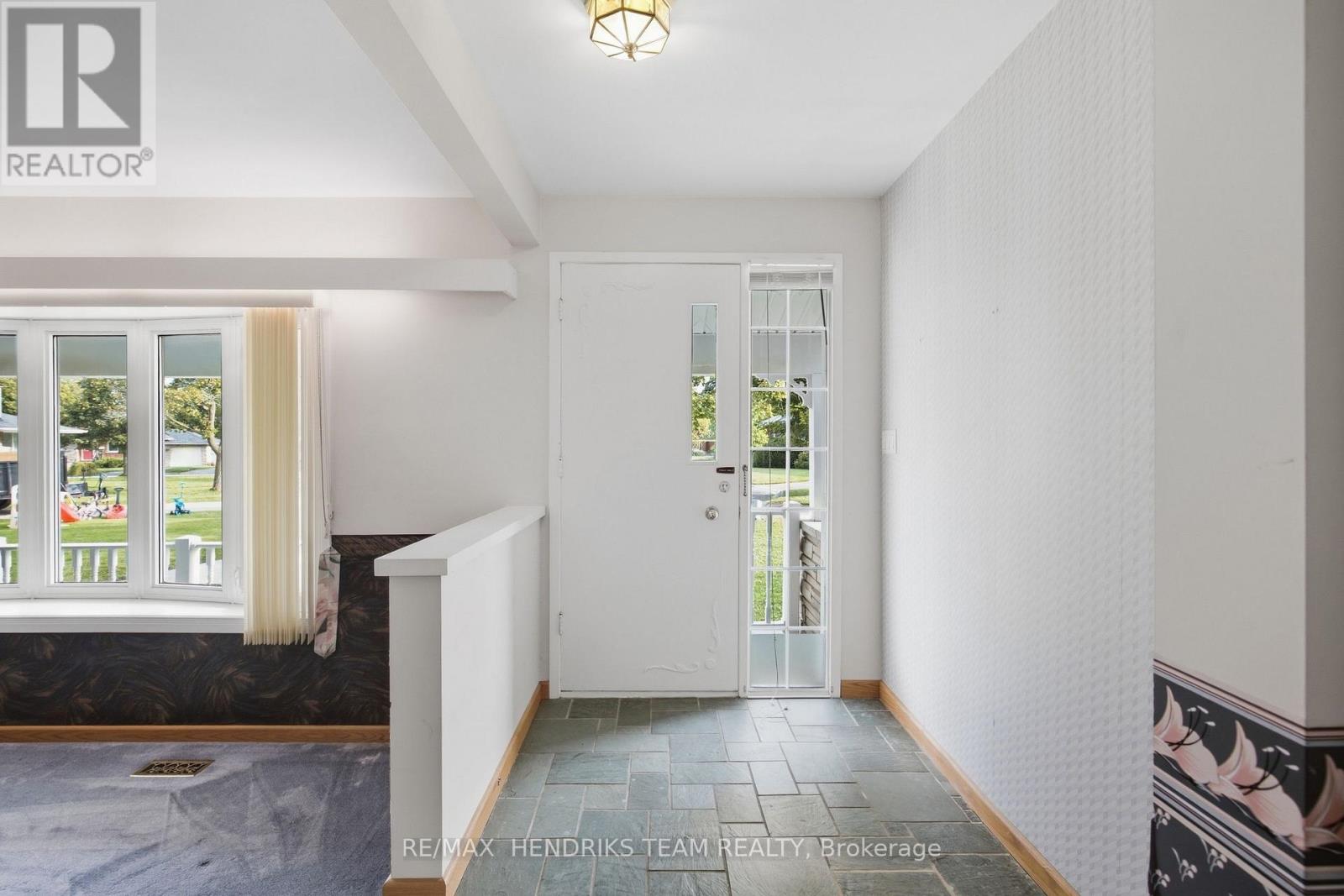 6 Glengrove Circle E, St. Catharines (Glendale/glenridge), Ontario  L2T 2Y9 - Photo 6 - X13794210