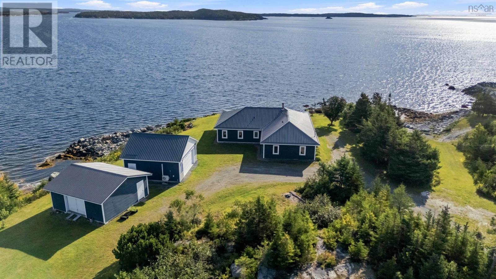 201 Southwest Cove Road photo 4