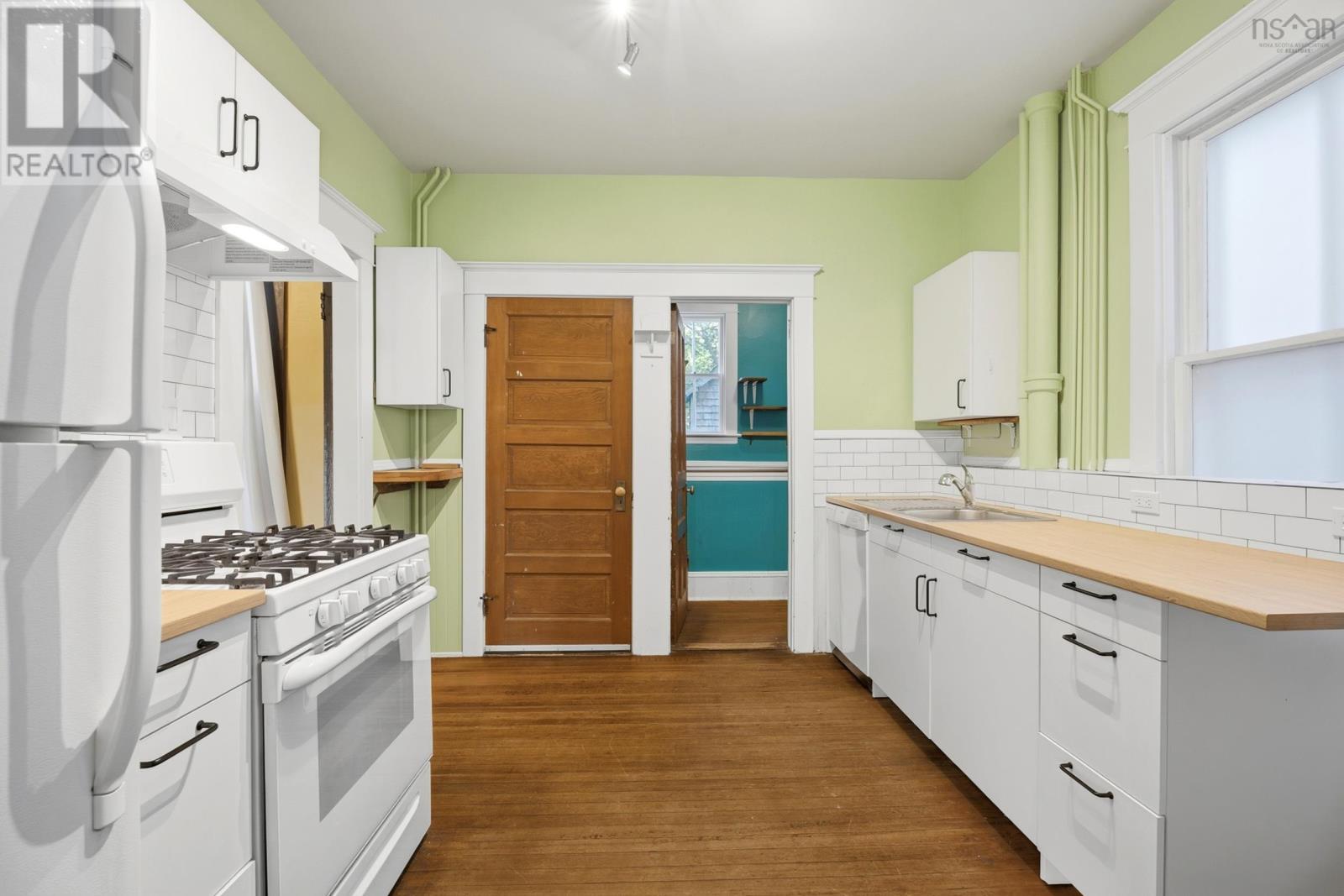 6377 North Street, Halifax, Nova Scotia  B3L 1P7 - Photo 7 - 202623515