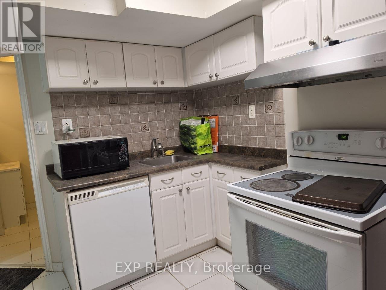 Bsmt - 134 Sandown Avenue, Toronto, Ontario  M1N 3W7 - Photo 4 - E13604934