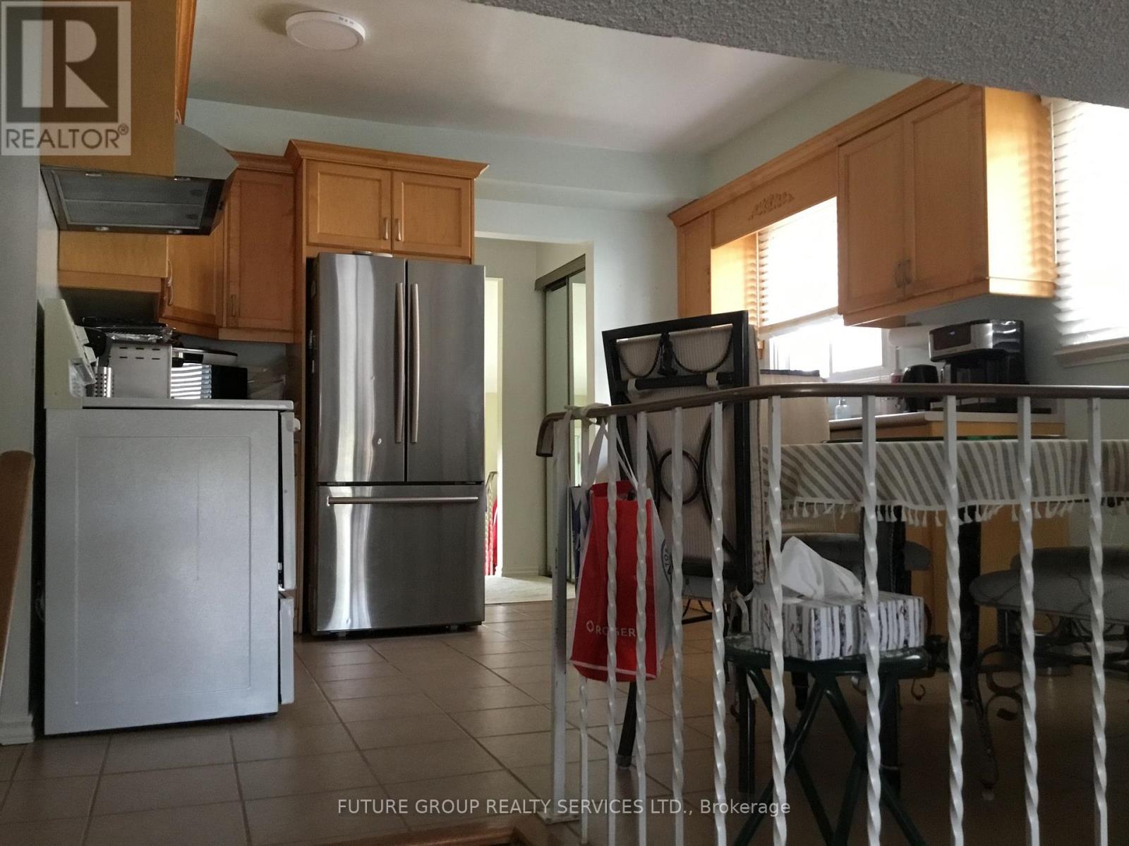 2774 Bucklepost Crescent, Mississauga, Ontario  L5N 1X5 - Photo 3 - W13785666