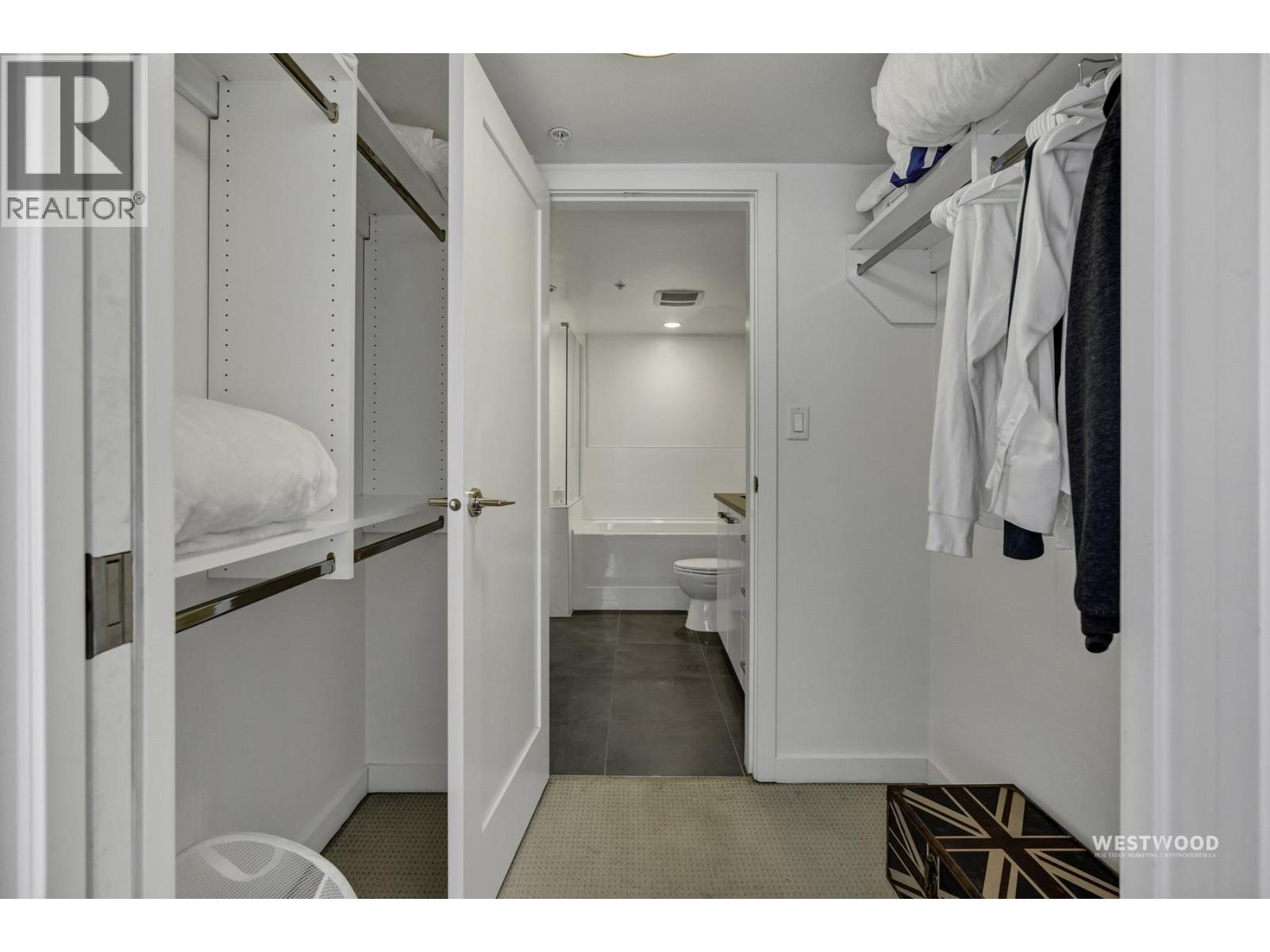 661 2080 W BROADWAY photo 18