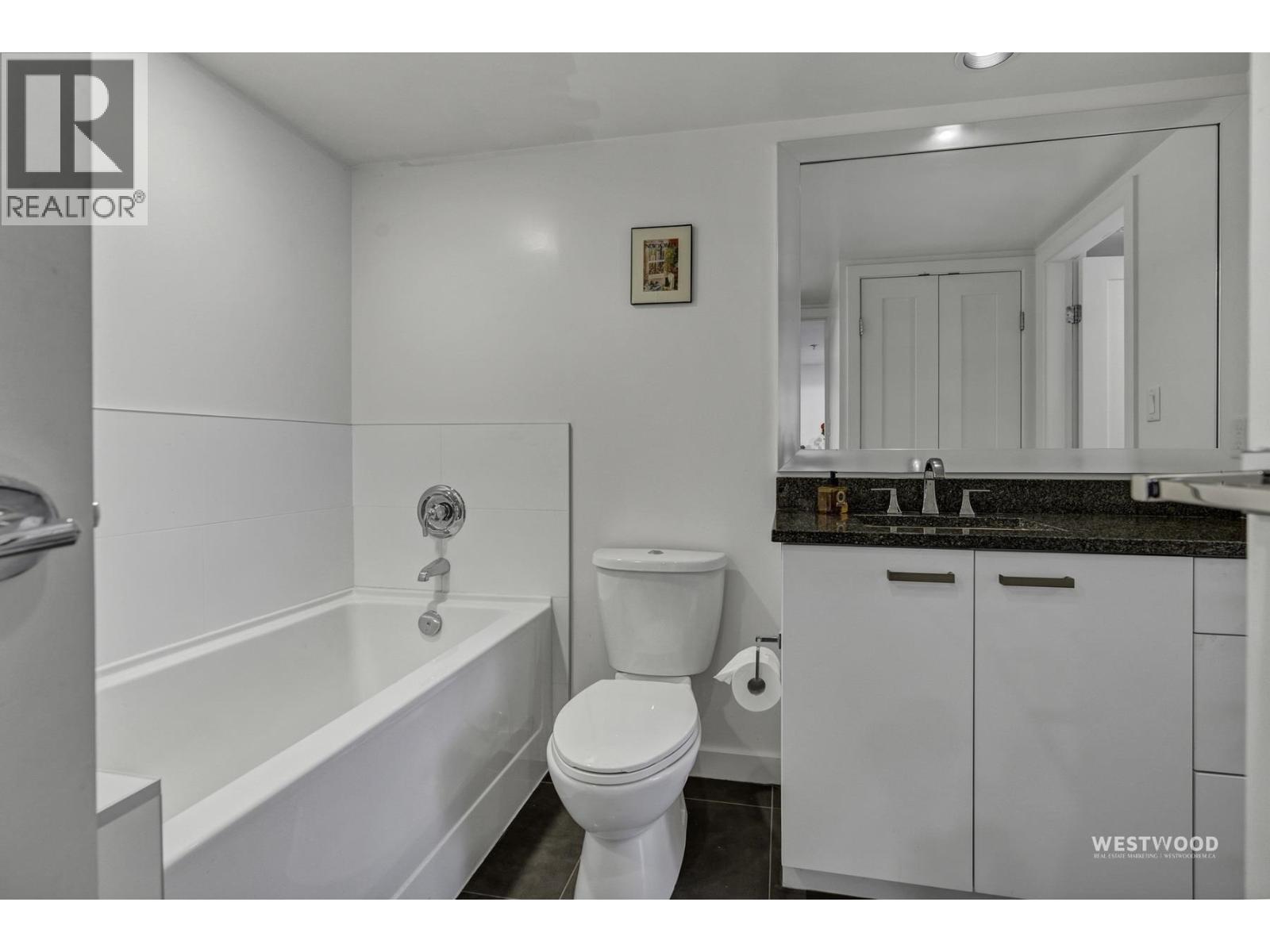 661 2080 W BROADWAY photo 20