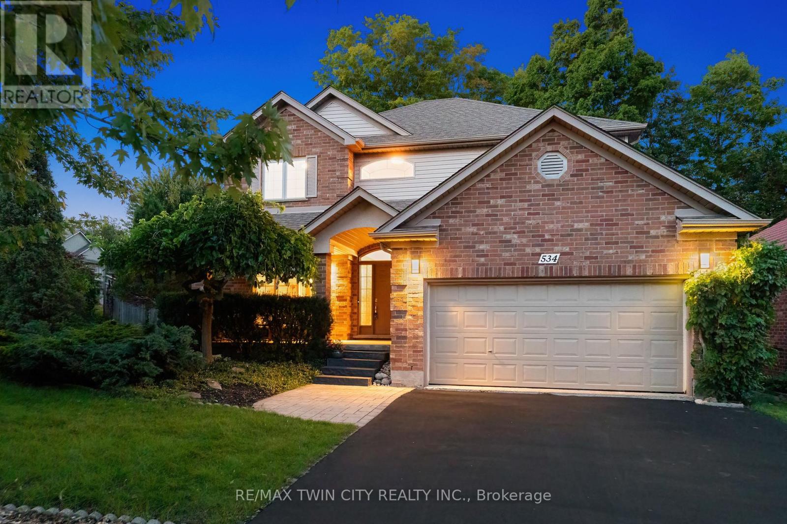 534 BIRCHLEAF WALK, Waterloo, Ontario