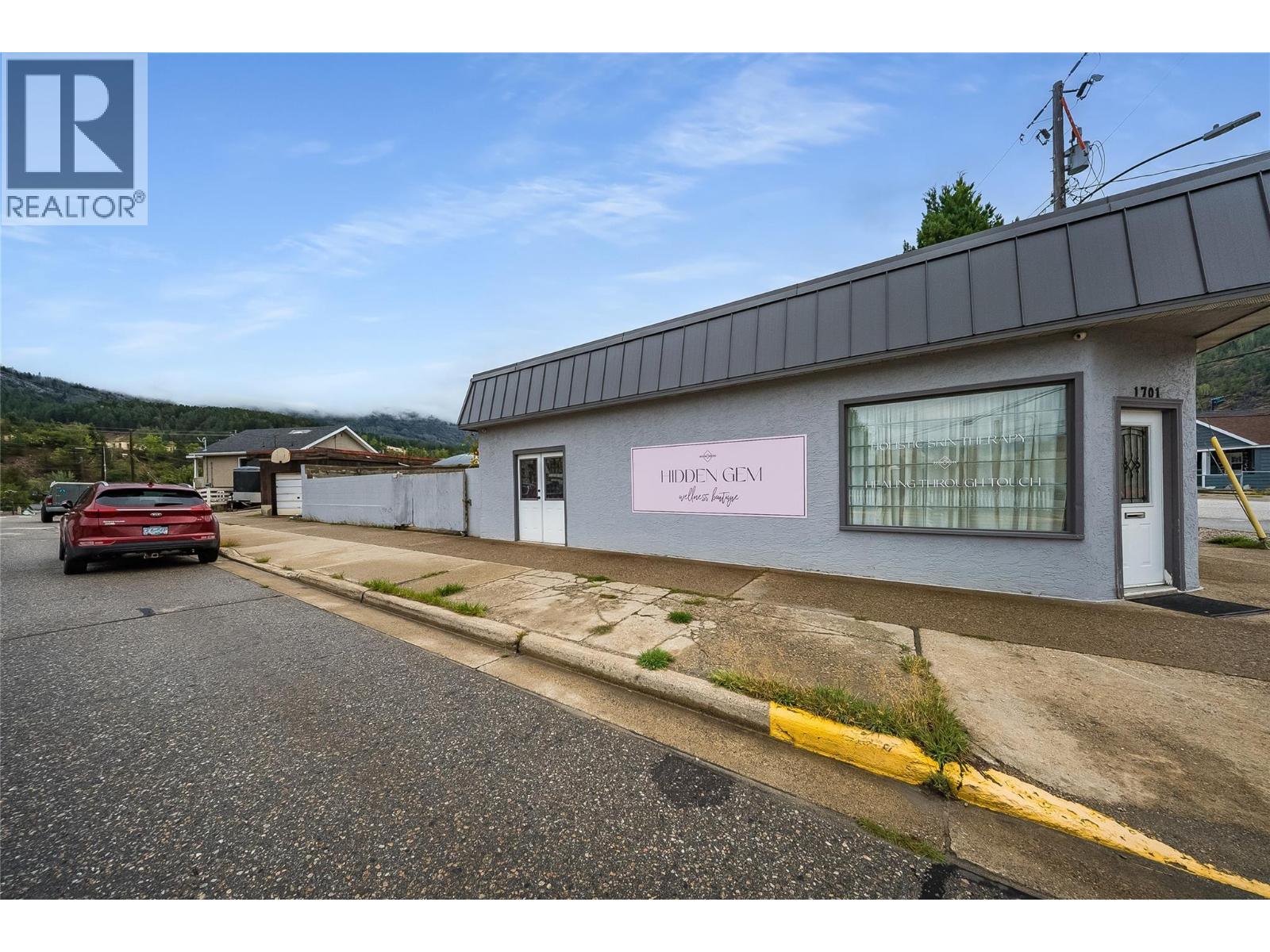 1701 Third Avenue, Trail, British Columbia V1R 1R1 - Photo 27 - 10400855