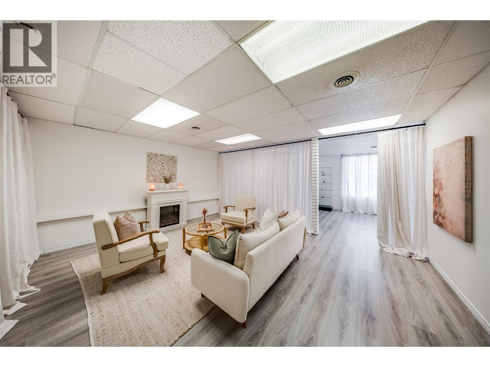1701 Third Avenue, Trail, British Columbia V1R 1R1 - Photo 8 - 10400855