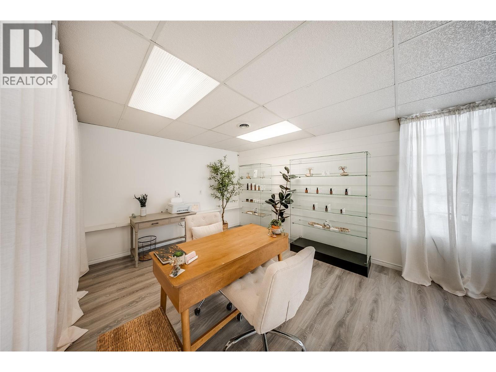 1701 Third Avenue, Trail, British Columbia V1R 1R1 - Photo 17 - 10400855