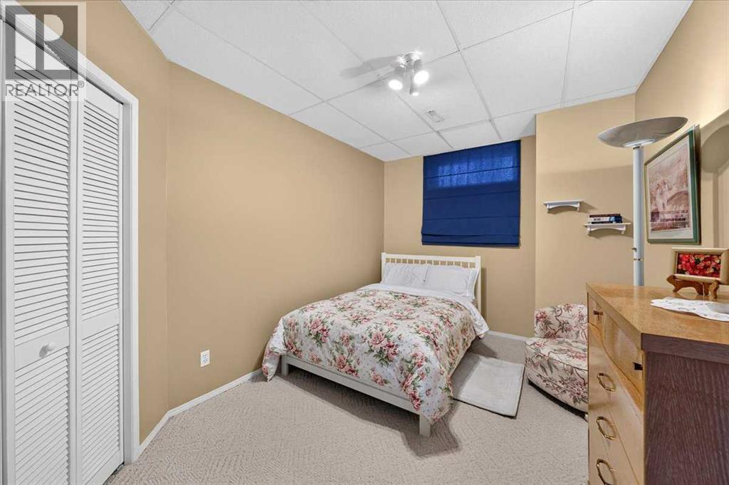 95 Sunlake Close SE photo 24