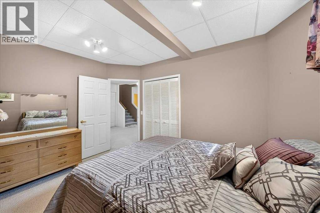 95 Sunlake Close SE photo 23