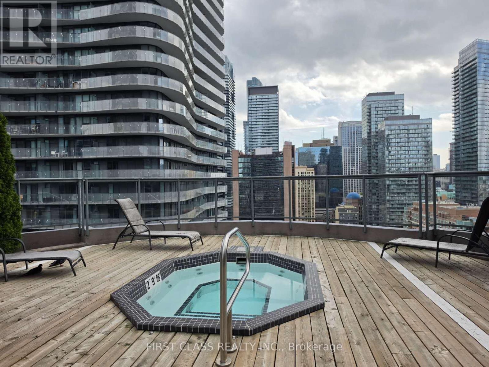 1306 - 24 Wellesley Street W, Toronto, Ontario  M4Y 2X6 - Photo 10 - C13788228