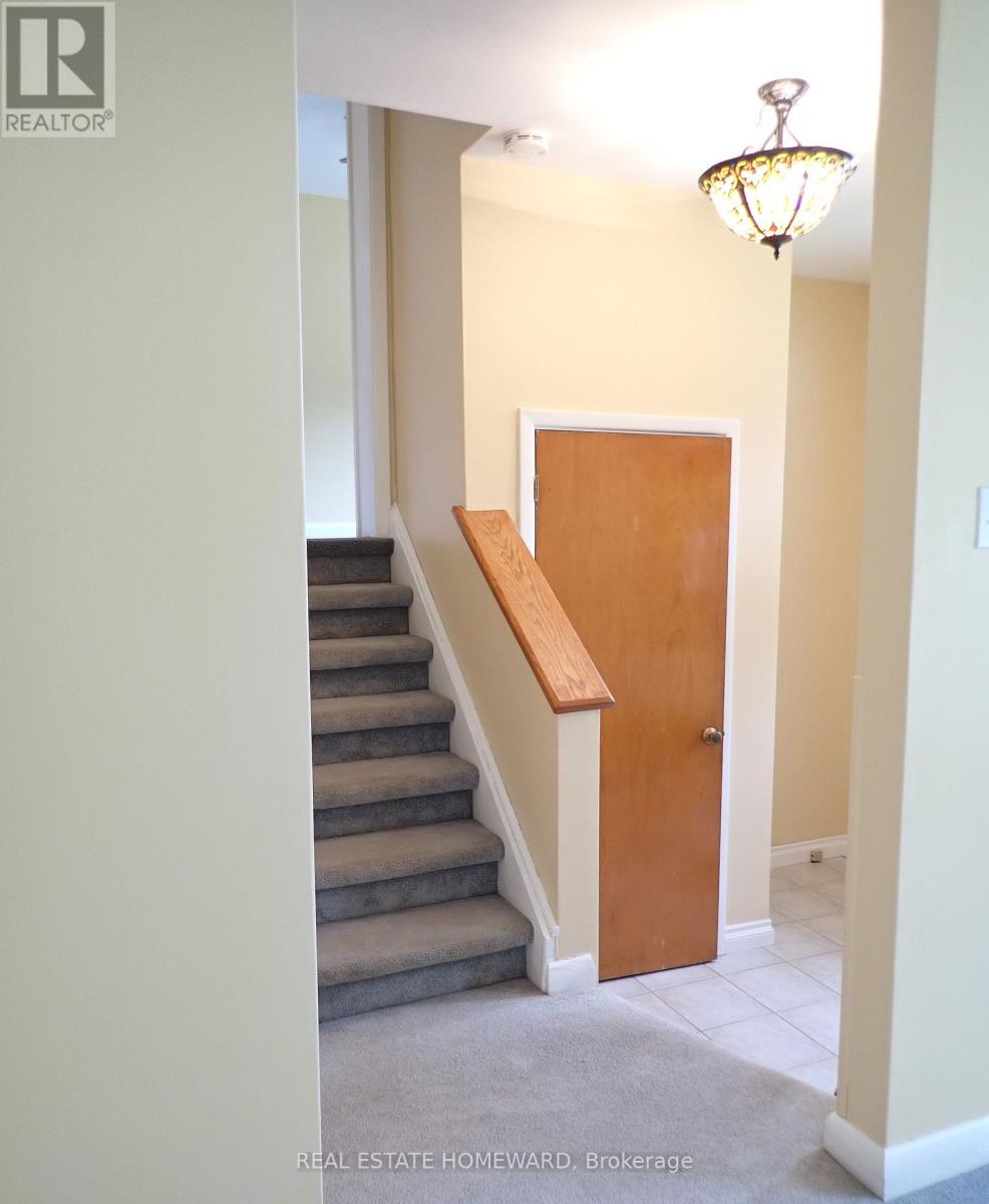 Front - 56 Perivale Crescent, Toronto, Ontario  M1J 2C3 - Photo 10 - E13622004