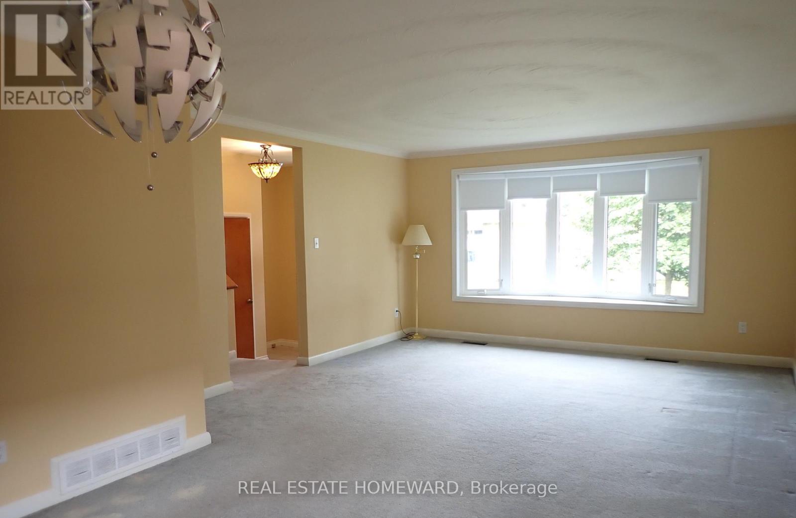 Front - 56 Perivale Crescent, Toronto, Ontario  M1J 2C3 - Photo 12 - E13622004