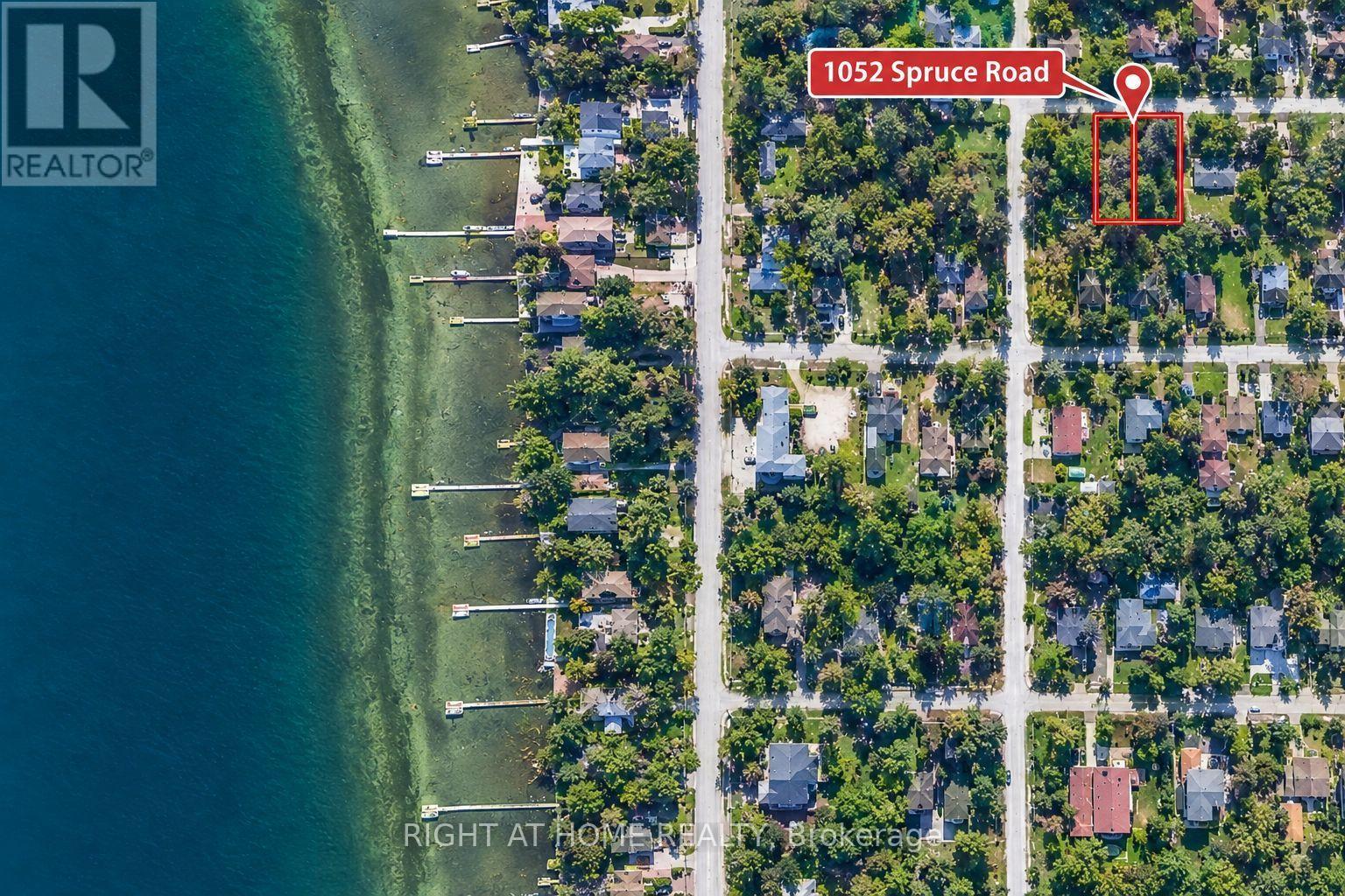 1052 Spruce Road, Innisfil, Ontario  L0L 1C0 - Photo 4 - N13770934