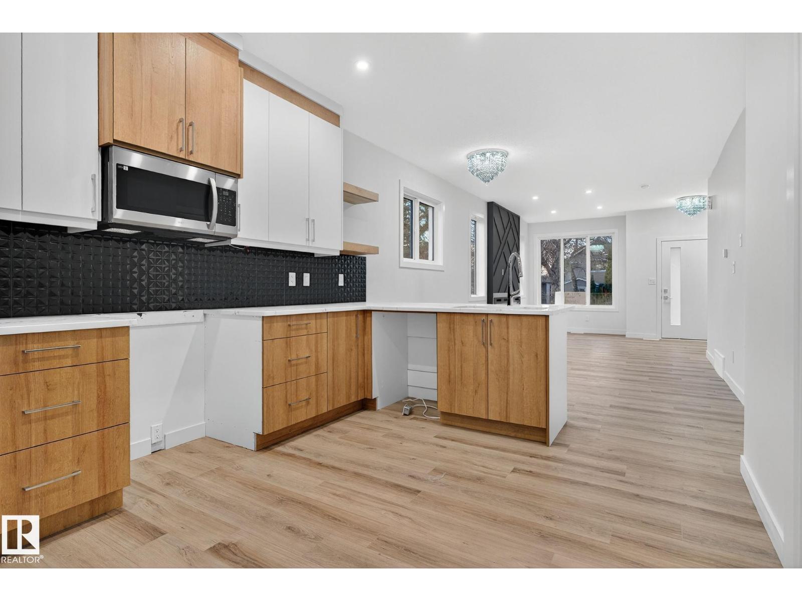 Unknown Address, ,    - Photo 11 - E4509006