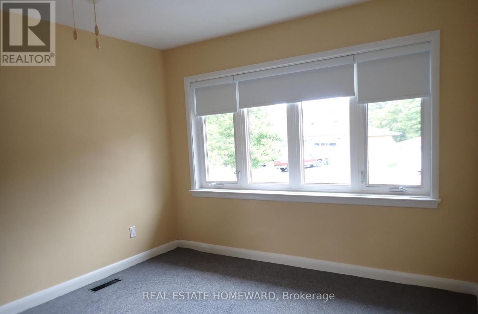 Front - 56 Perivale Crescent, Toronto, Ontario  M1J 2C3 - Photo 18 - E13622004