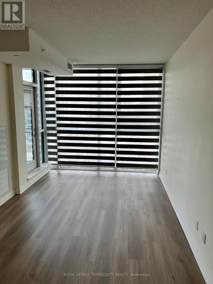 703 - 75 Eglinton Avenue W, Mississauga, Ontario  L5R 0E5 - Photo 15 - W13728054