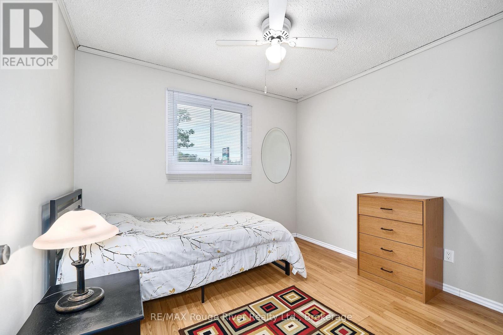 607 Foxrun Court, Oshawa (Pinecrest), Ontario  L1K 1N9 - Photo 24 - E13794262